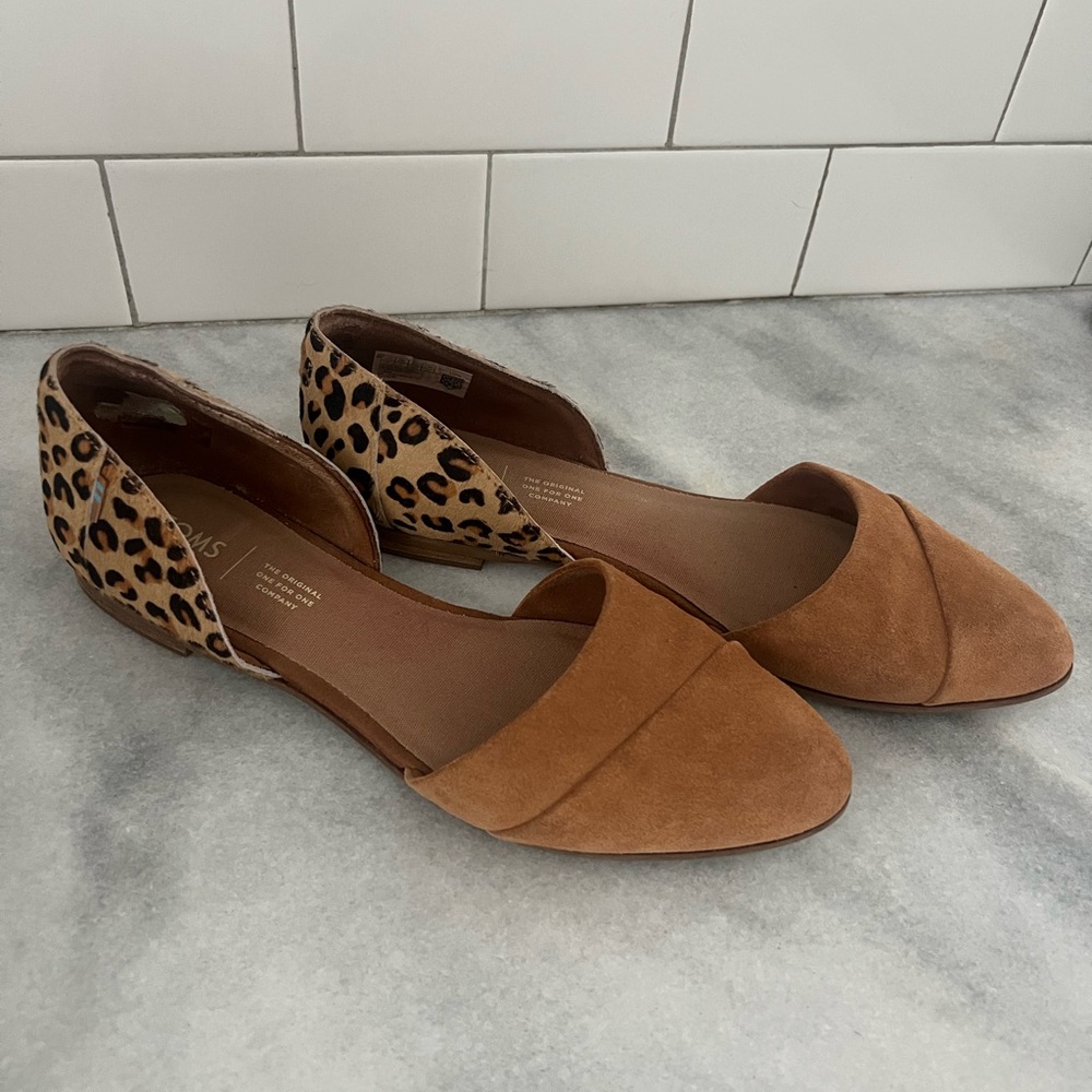 Toms Stylish Brown Suede and Leopard Print Juliet Flats